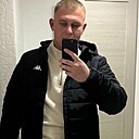 Знакомства: Виталий, 27 лет, Ленино
