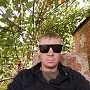 Знакомства: Андрей, 35 лет, Волгодонск
