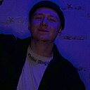 Знакомства: Максим, 24 года, Яровое