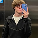 Знакомства: Артём, 19 лет, Киров