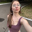 Знакомства: Леся, 18 лет, Москва