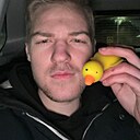 Знакомства: Андрей, 21 год, Магадан