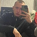 Знакомства: Андрей, 24 года, Топки