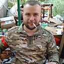 Знакомства: Денис, 31 год, Курск