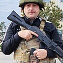 Знакомства: Валера, 28 лет, Керчь