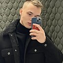 Знакомства: Дмитрий, 19 лет, Екатеринбург