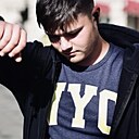 Знакомства: Денис, 18 лет, Москва