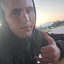 Знакомства: Артур, 22 года, Бердичев