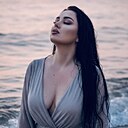 Знакомства: Адель, 29 лет, Донецк