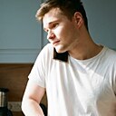 Знакомства: Максим, 25 лет, Чернигов