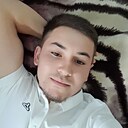Знакомства: Алик, 24 года, Владивосток