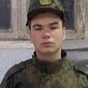 Знакомства: Валентин, 23 года, Селятино