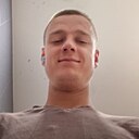 Знакомства: Bartosz, 21 год, Сосновец