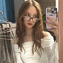 Знакомства: Вика, 18 лет, Екатеринбург