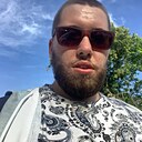 Знакомства: Илья, 24 года, Находка