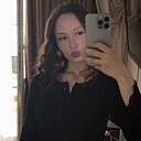 Знакомства: Арина, 18 лет, Тюмень