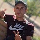Знакомства: Влад, 28 лет, Москва