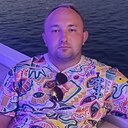 Знакомства: Валентин, 28 лет, Познань
