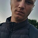 Знакомства: Илья, 21 год, Партизанск
