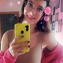 Знакомства: Анюта, 18 лет, Круглое