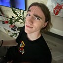Знакомства: Саша, 20 лет, Великий Новгород
