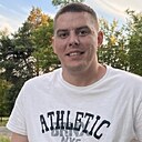 Знакомства: Maksim, 27 лет, Белоозерск