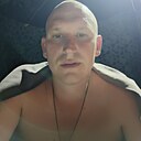 Знакомства: Кирилл, 33 года, Амвросиевка