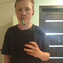 Знакомства: Женек, 18 лет, Красный Сулин