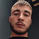 Знакомства: Max, 25 лет, Brașov