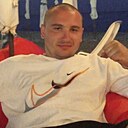 Знакомства: Макс, 32 года, Луганск