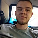 Знакомства: Бурый, 24 года, Владивосток