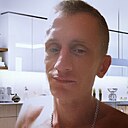 Знакомства: Виталий, 32 года, Чернигов