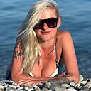 Знакомства: Ксю, 39 лет, Луганск