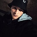 Знакомства: Виктор, 26 лет, Кингисепп