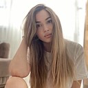 Знакомства: Ксения, 25 лет, Тюмень