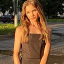 Знакомства: Виктория, 18 лет, Нальчик