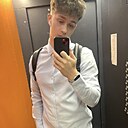 Знакомства: Андрей, 26 лет, Москва