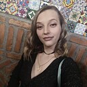 Знакомства: Виктория, 28 лет, Уссурийск