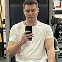 Знакомства: Кирилл, 29 лет, Москва