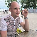 Знакомства: Артём, 36 лет, Волхов