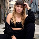 Знакомства: Крис, 35 лет, Усть-Каменогорск