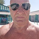 Знакомства: Юрий, 69 лет, Батайск