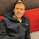Знакомства: Виктор, 32 года, Губкинский