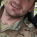 Знакомства: Евгений, 31 год, Луганск