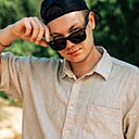 Знакомства: Андрей, 27 лет, Белокуриха