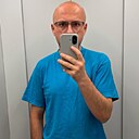 Знакомства: Владислав, 31 год, Луганск