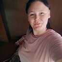 Знакомства: Нелли, 22 года, Барнаул