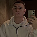 Знакомства: Анатолий, 20 лет, Москва