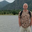 Знакомства: Артем, 45 лет, Магадан