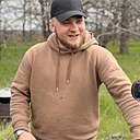 Знакомства: Игорь, 27 лет, Октябрьское (Крым)